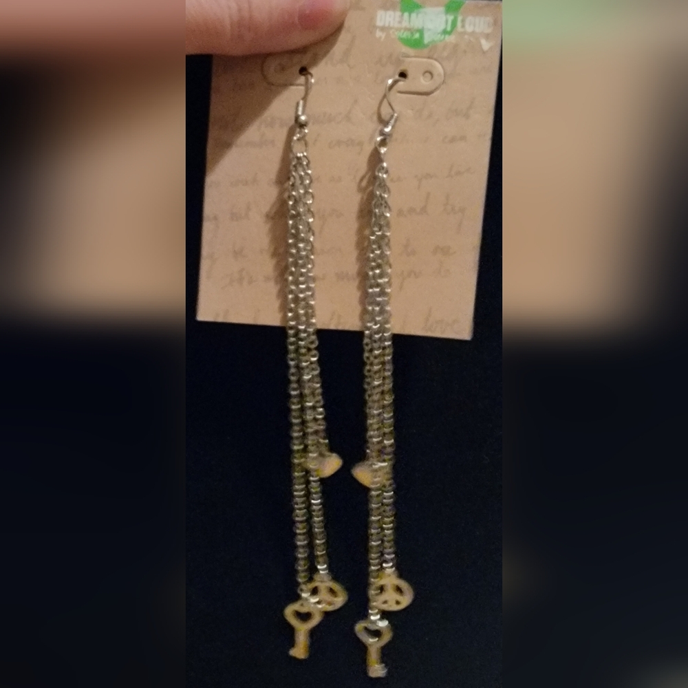❤️☮️🗝 Dangle Earrings - Picture 2 of 2